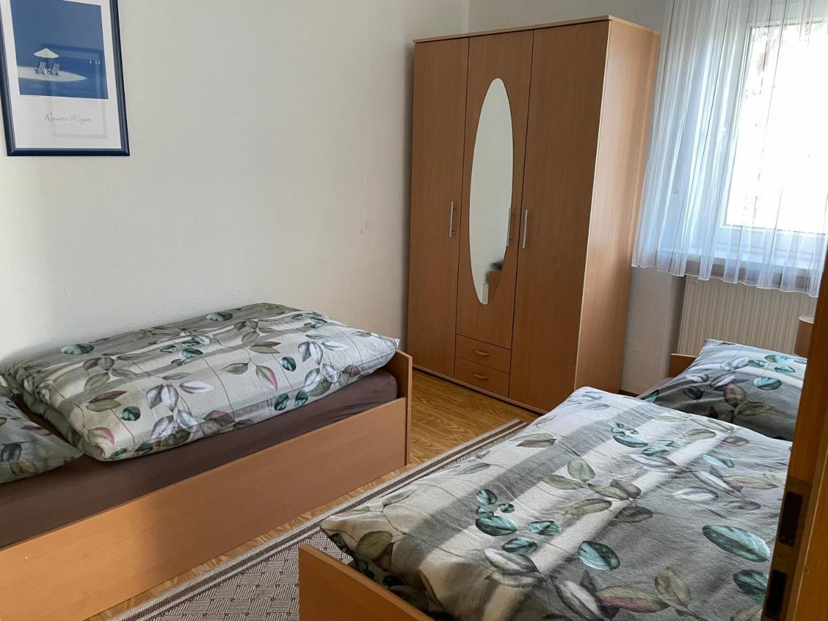 Ferienwohnung Am Wald - Naehe Funpark Zirndorf Exterior foto