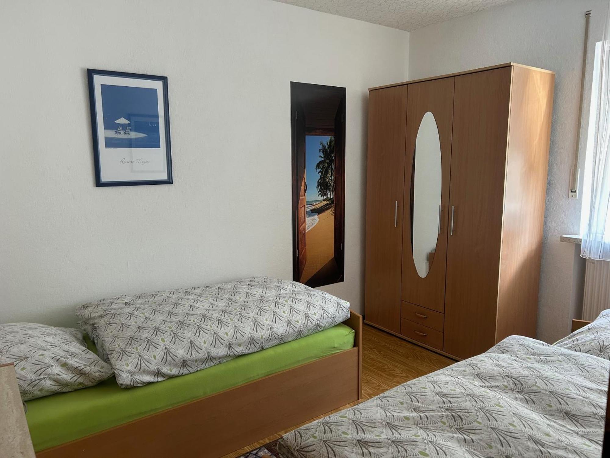 Ferienwohnung Am Wald - Naehe Funpark Zirndorf Exterior foto
